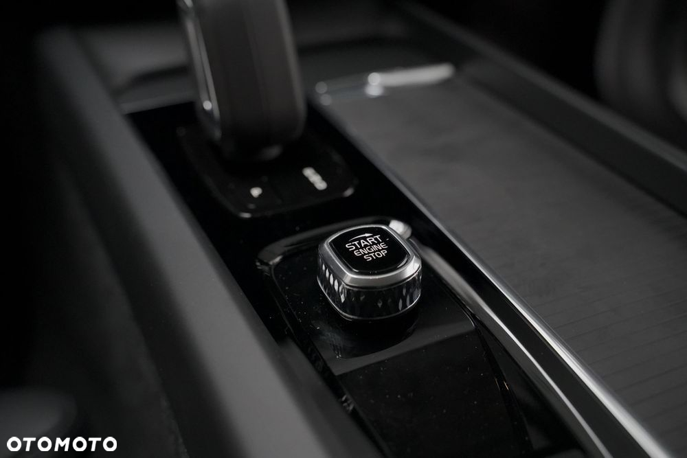 Volvo XC 60 B5 B AWD Core - 17