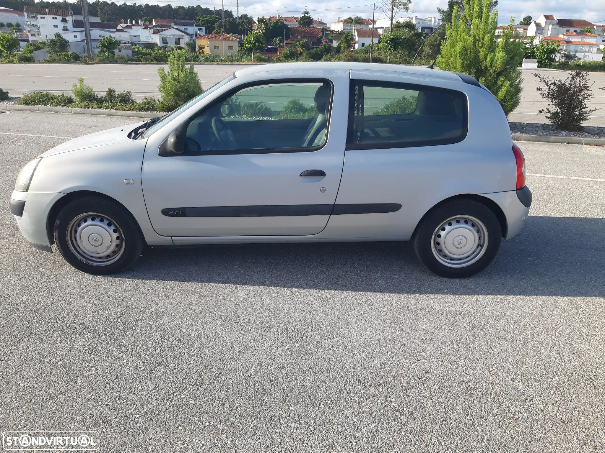 Renault Clio - 1