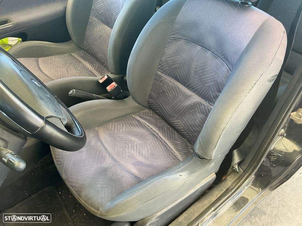 Renault Clio 1.2 16V Dynamique - 12