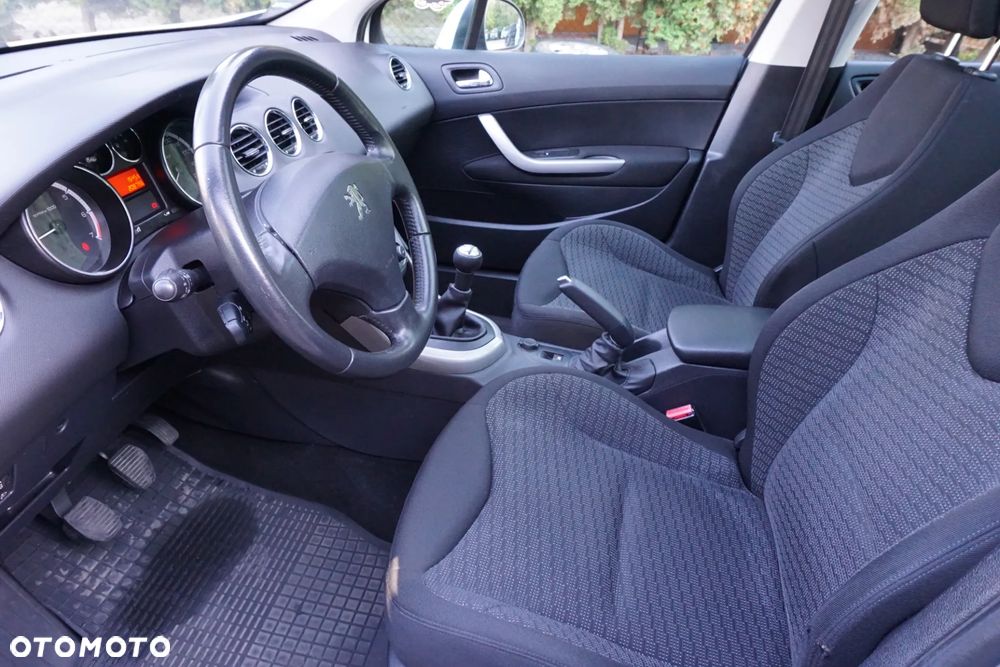 Peugeot 308 1.6 Premium - 8