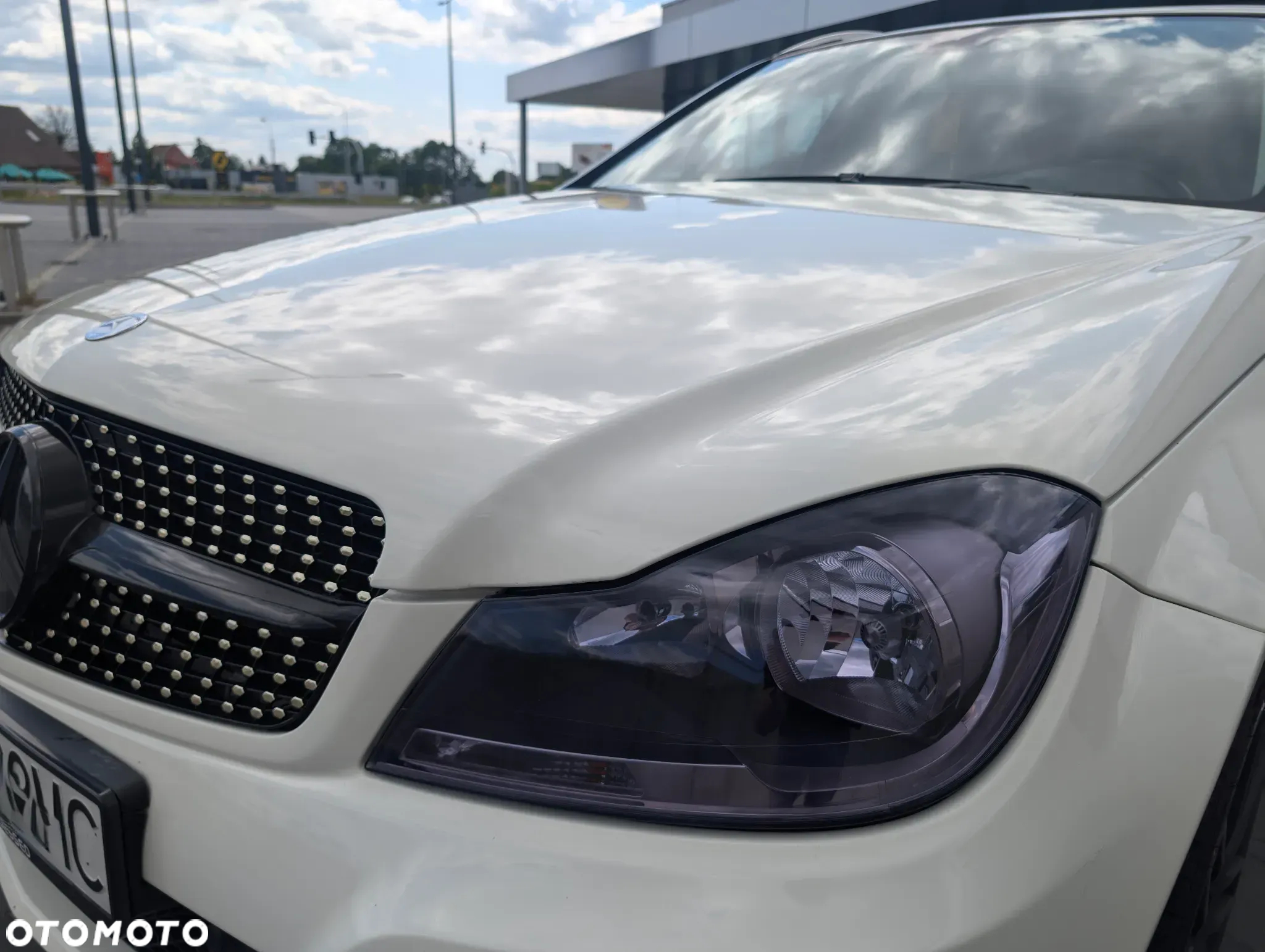 Mercedes-Benz Klasa C 180 T CGI Automatik BlueEFFICIENCY Avantgarde - 8
