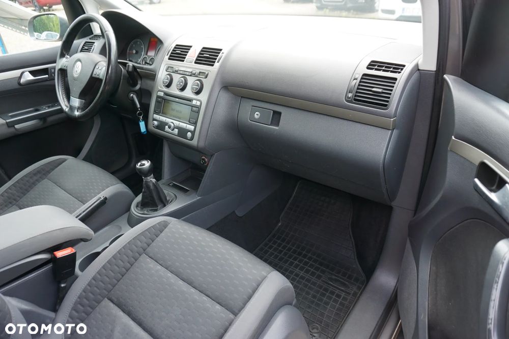 Volkswagen Touran 2.0 TDI Q-Line - 16