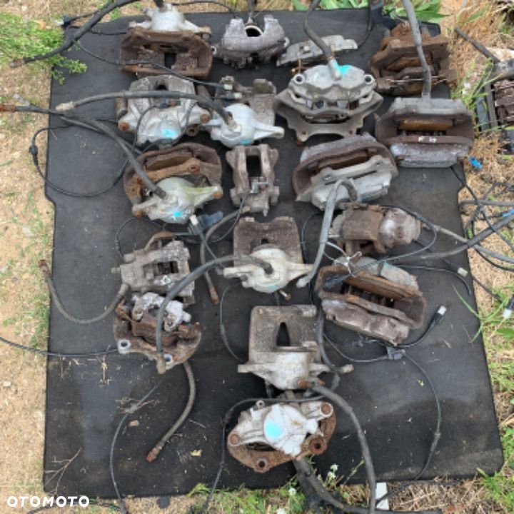 mercedes e 211 cls 219 zacisk tył zaciski przód - 1