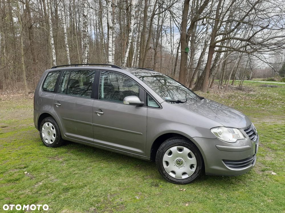 Volkswagen Touran - 2
