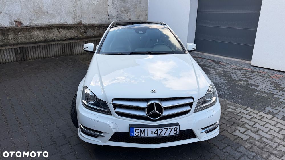 Mercedes-Benz Klasa C 250 CGI BlueEff Sport - 9