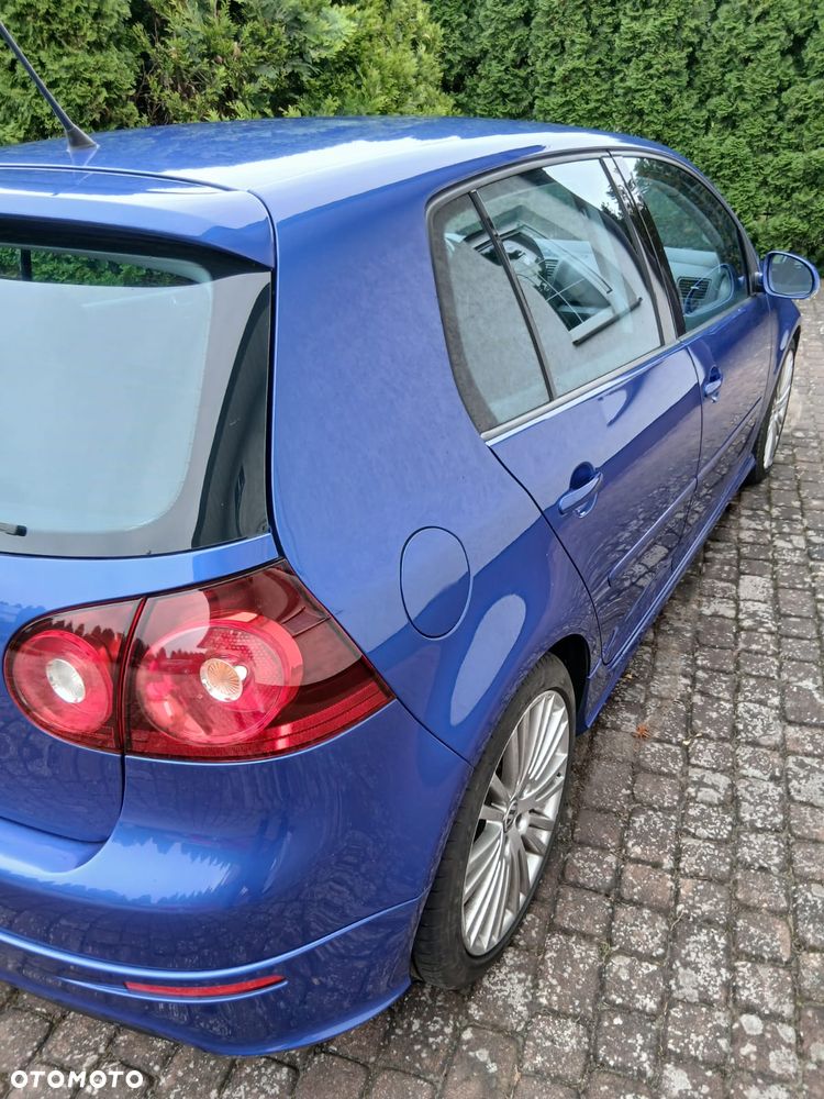 Volkswagen Golf R32 - 10