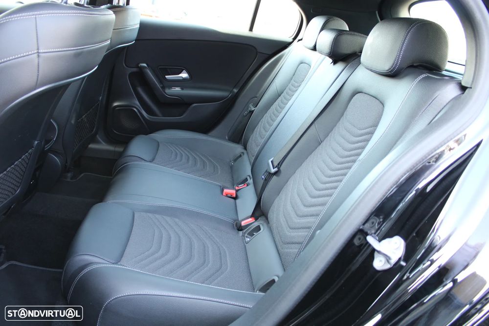 Mercedes-Benz A 250 e Style Plus - 17