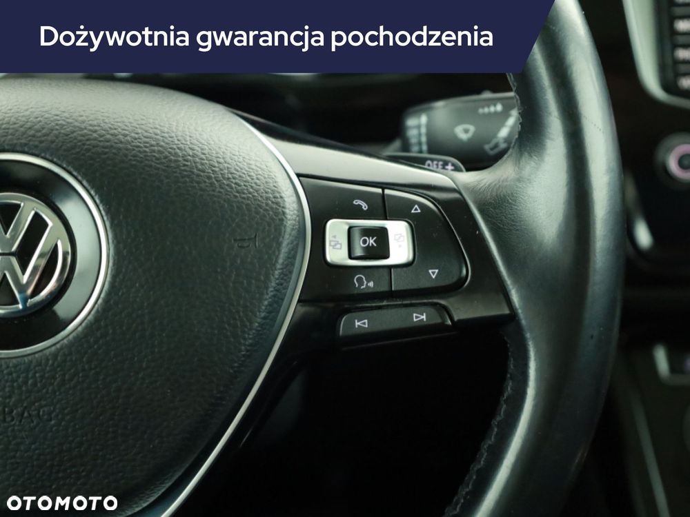 Volkswagen Touran - 21