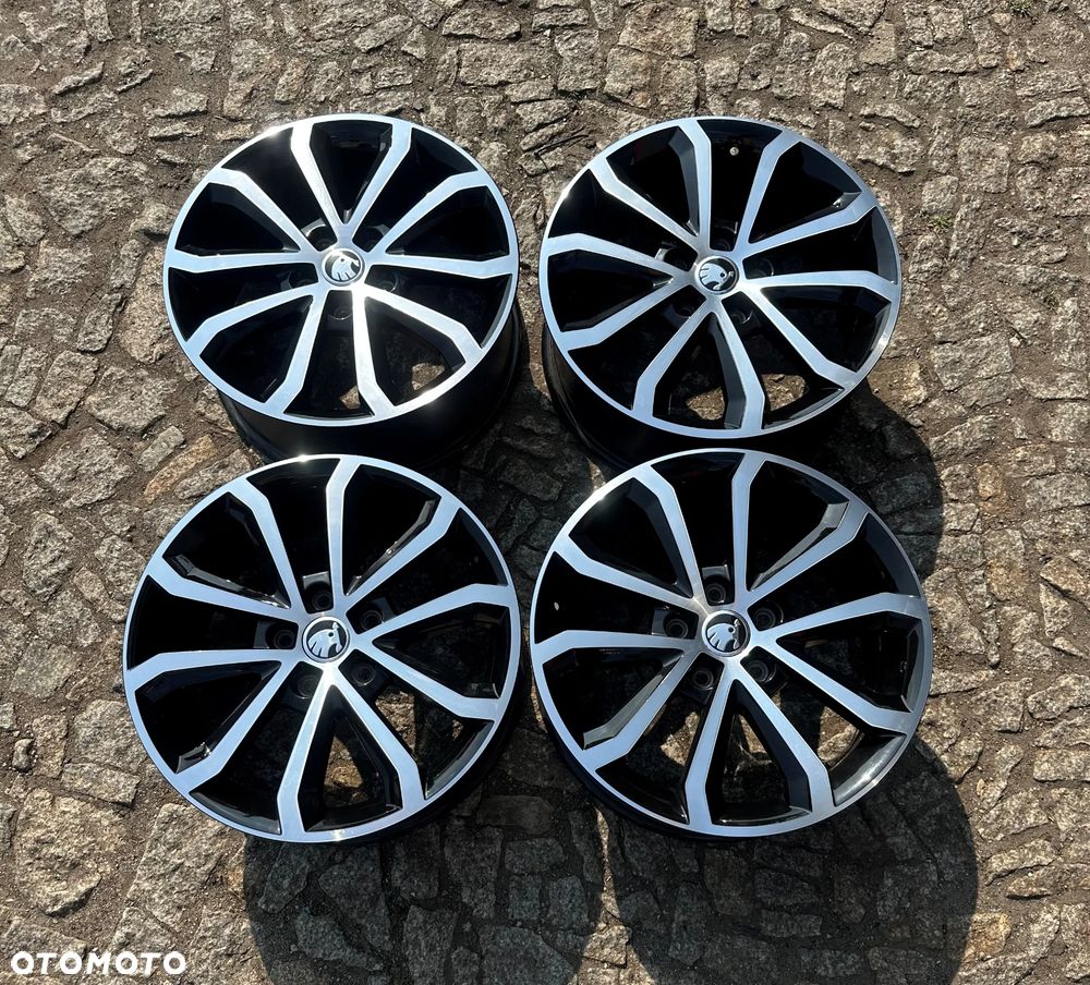 Felgi Aluminiowe Skoda Octavia 17 5x112 5E0 OE - 2