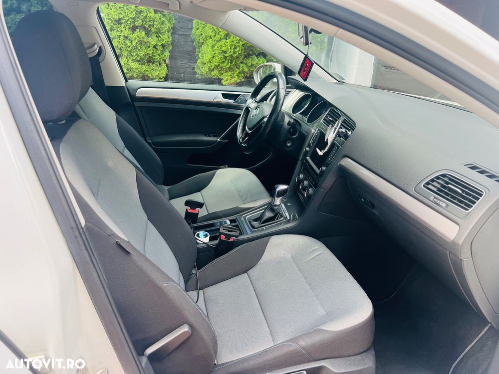 Volkswagen e-Golf - 5