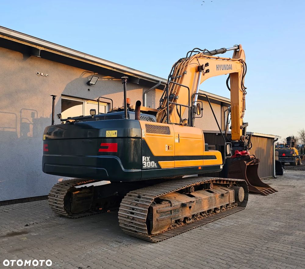 Hyundai HX300 L - 3