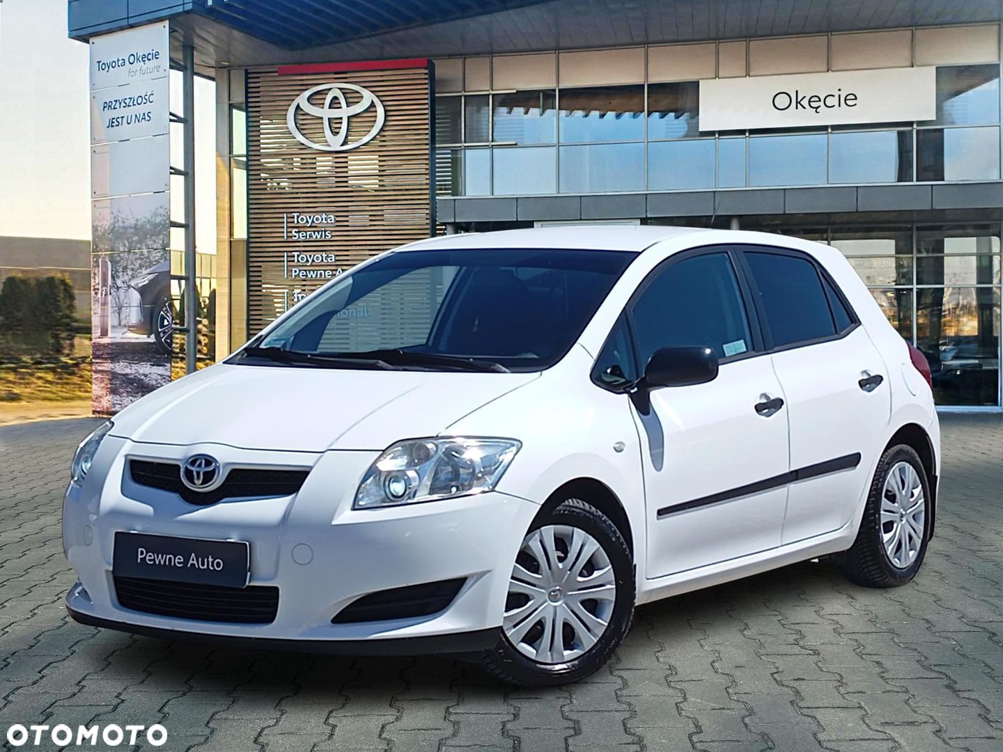 Toyota Auris 1.33 VVT-i Terra - 1