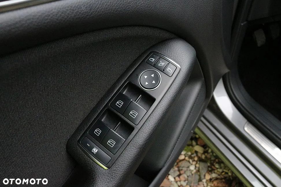 Mercedes-Benz Klasa B 180 CDI - 21