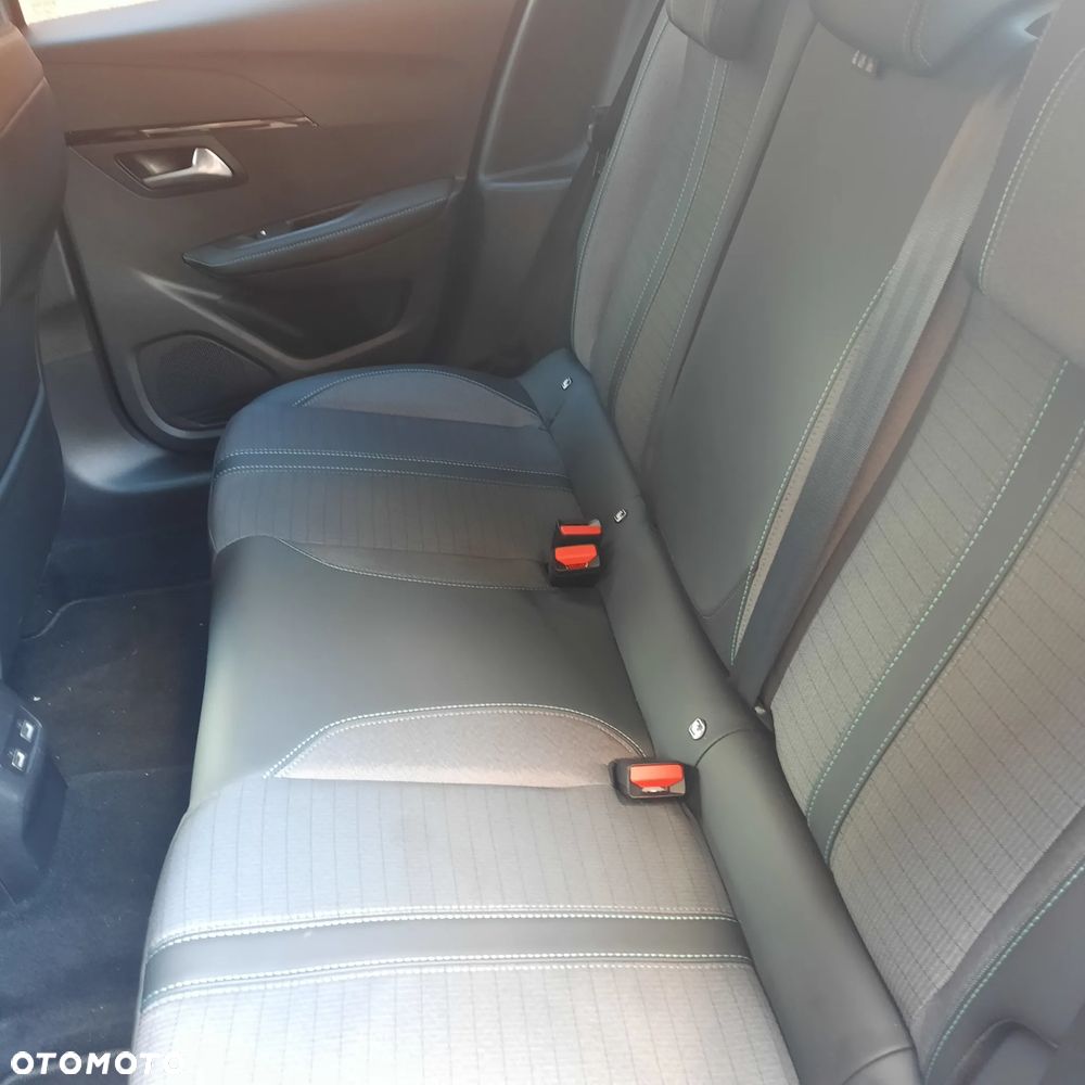 Peugeot 208 1.2 PureTech Allure Pack S&S EAT8 - 17