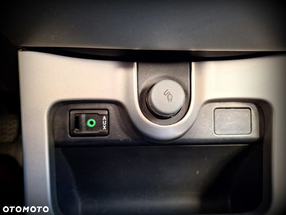 Toyota Urban Cruiser 1.33 4x2 Town - 18