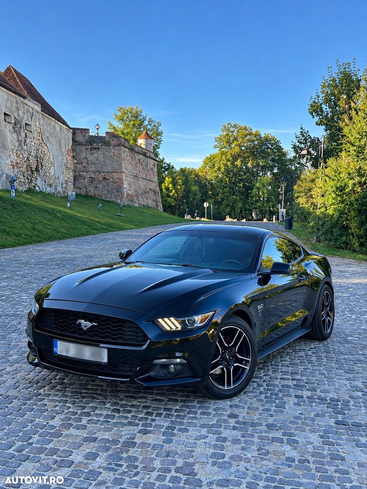Ford Mustang - 1