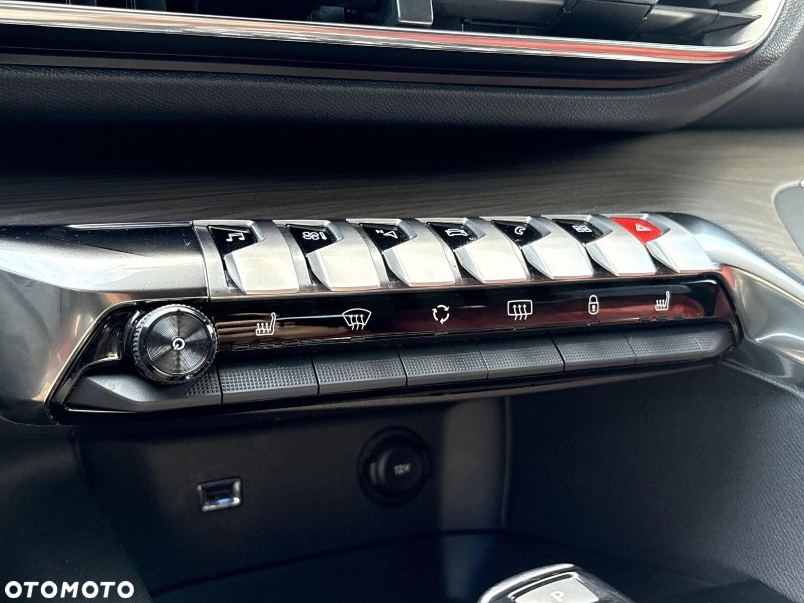 Peugeot 5008 1.6 PureTech GT S&S EAT8 - 23