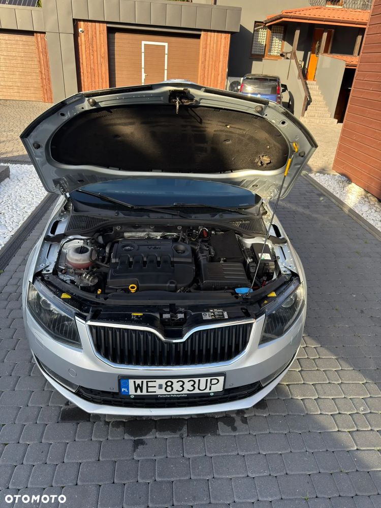 Skoda Octavia 2.0 TDI Edition DSG - 11