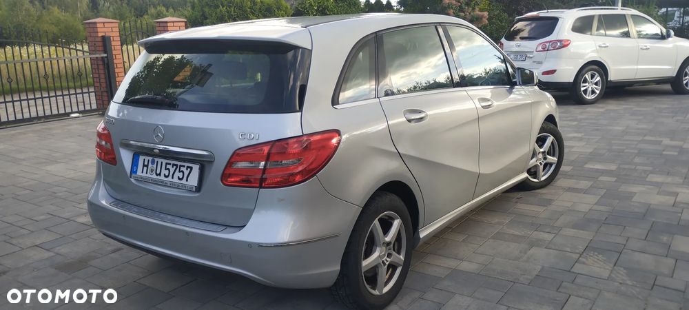 Mercedes-Benz Klasa B 180 CDI (BlueEFFICIENCY) - 4