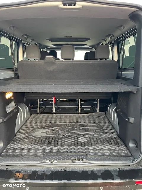 Renault Trafic - 10