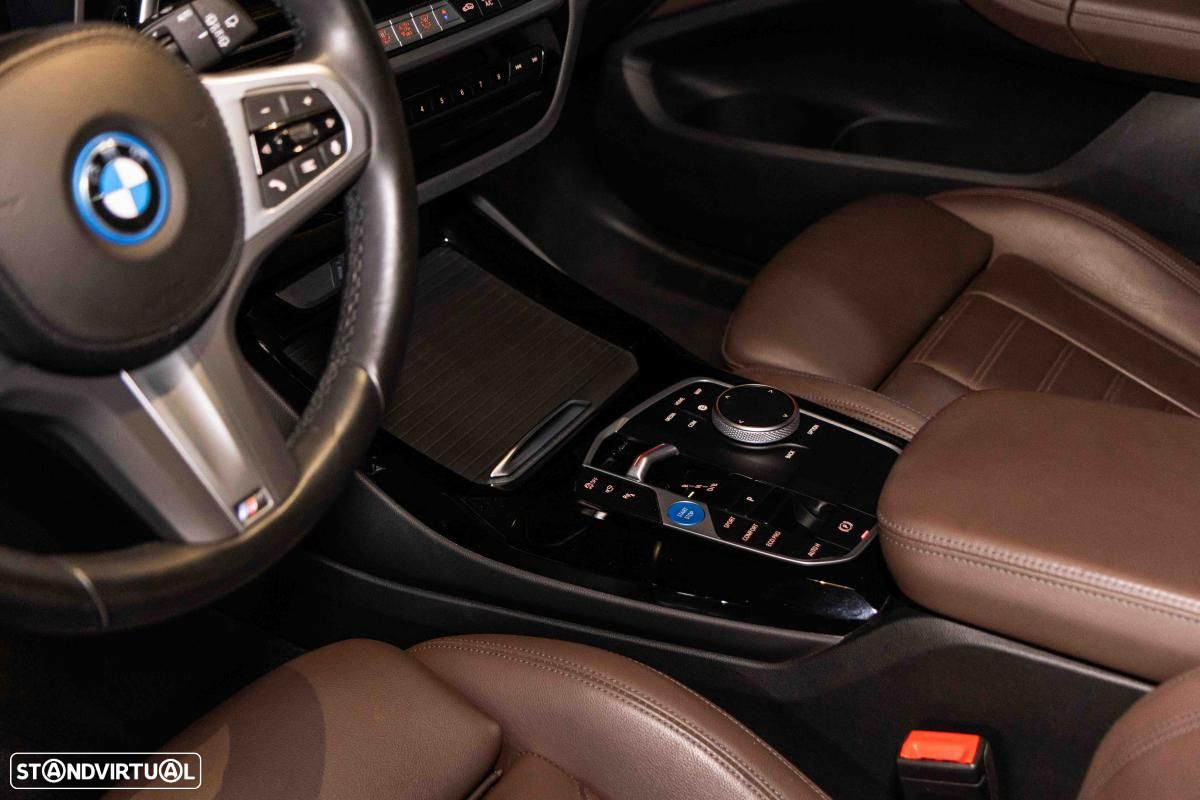 BMW iX3 M Sport Inspiring - 32