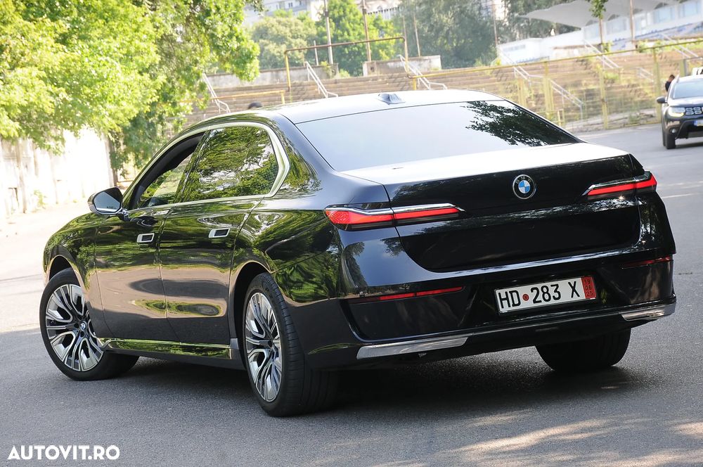 BMW Seria 7 740d xDrive MHEV - 4