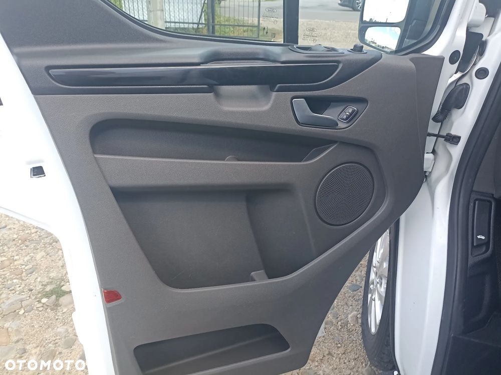 Ford TRANSIT CUSTOM - 14