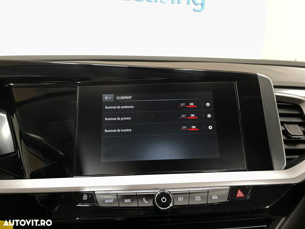 Opel Grandland X 1.2 Turbo START/STOP AT8 GLX - 17