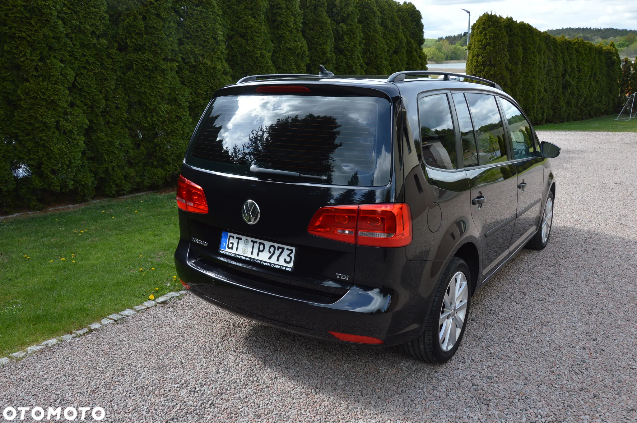 Volkswagen Touran - 17