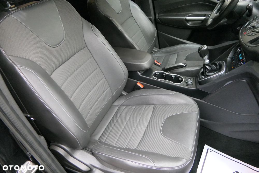 Ford Kuga 2.0 TDCi 2x4 Titanium - 19