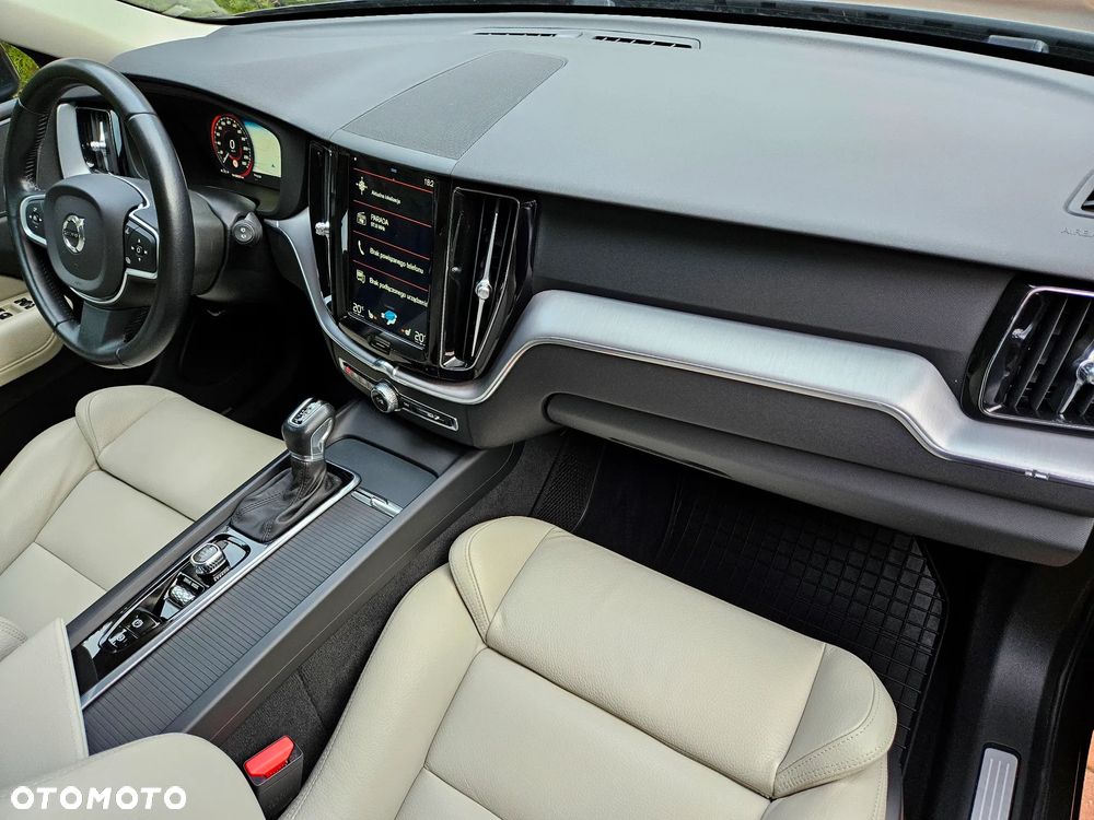 Volvo XC 60 T5 Geartronic Momentum Pro - 15