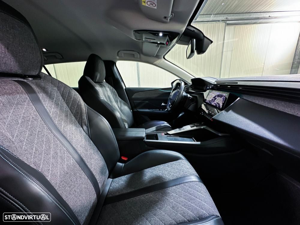 Peugeot 408 1.2 PureTech Allure Pack EAT8 - 23