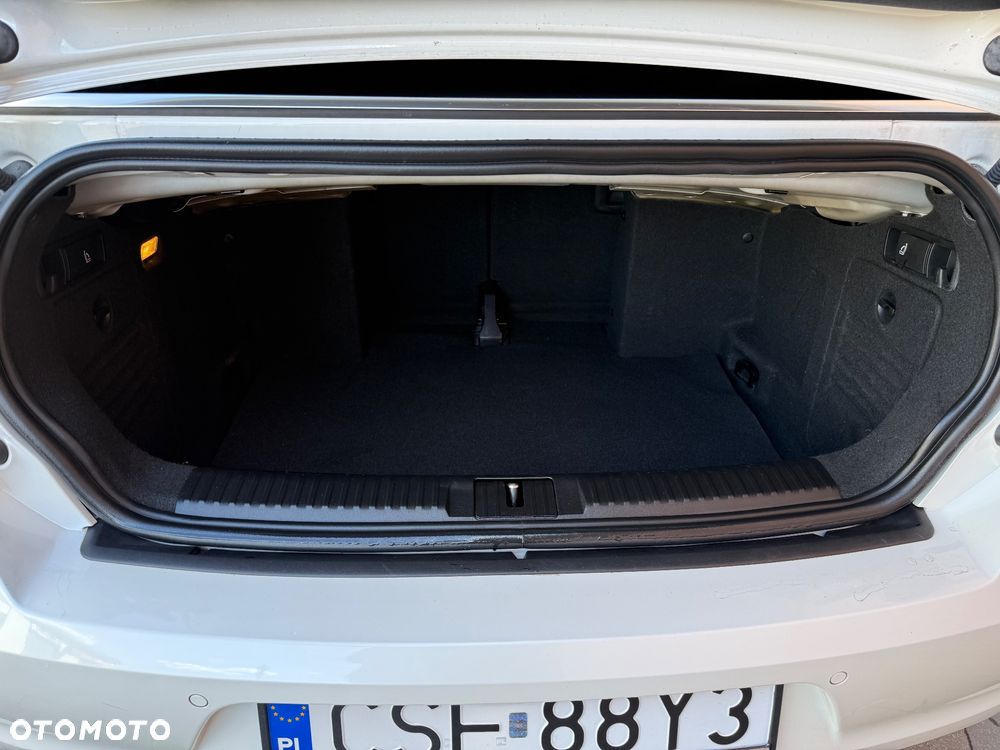 Volkswagen Golf - 14
