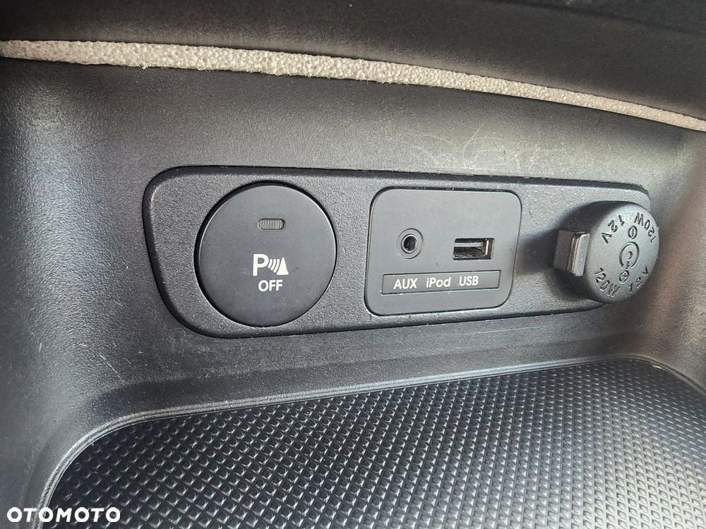 Kia Sportage - 10