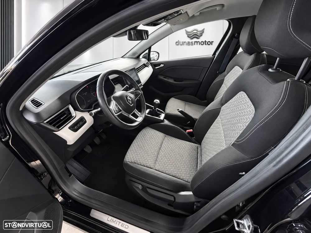 Renault Clio - 8