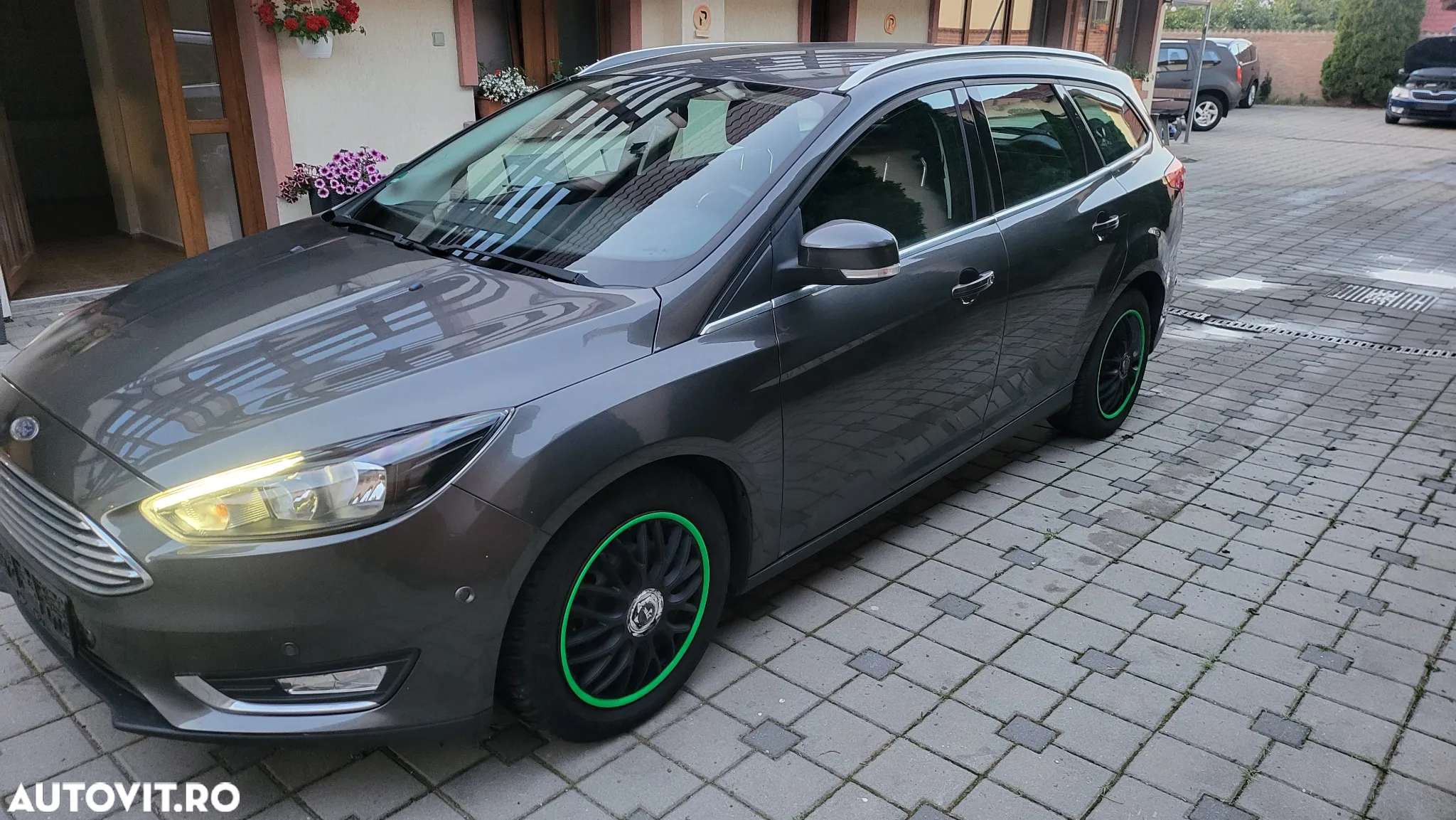 Ford Focus 2.0 TDCi DPF Aut. Titanium - 9