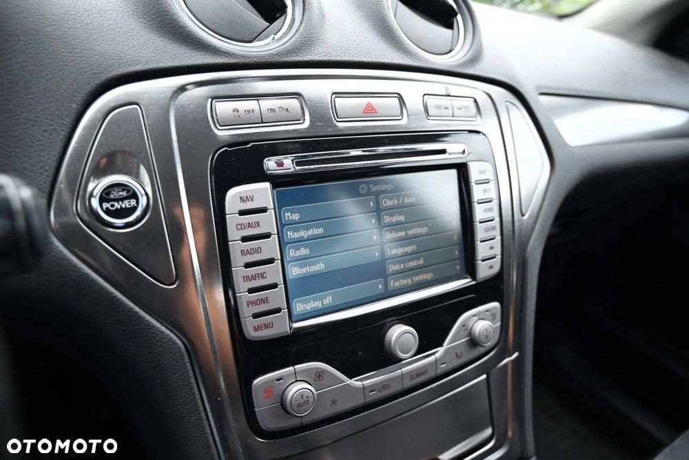 Ford Mondeo - 32