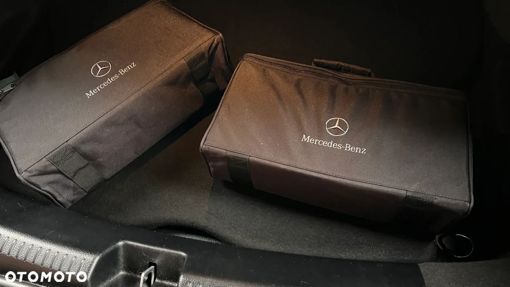 Mercedes-Benz CLA 250 e 8G-DCT AMG Line - 17