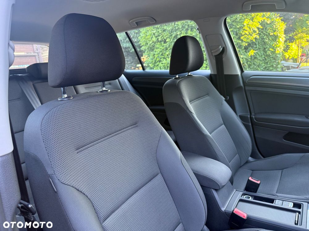 Volkswagen Golf 1.6 TDI BMT Comfortline - 18