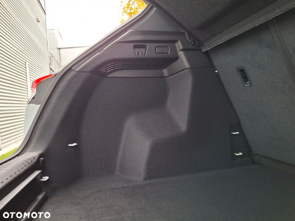 Audi Q4 e-tron - 11