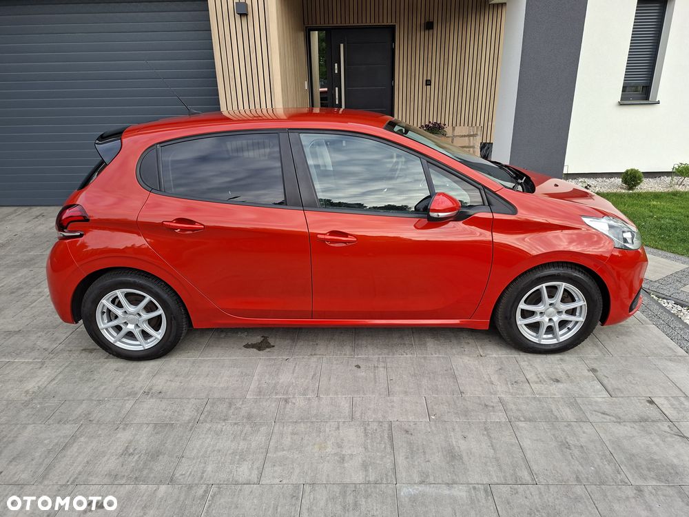 Peugeot 208 - 2