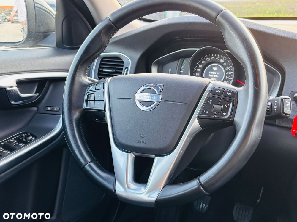 Volvo V60 D4 Drive-E Summum - 32