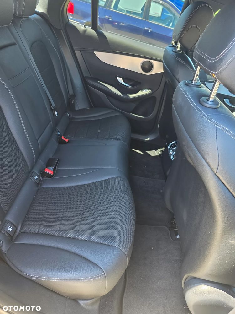 Mercedes-Benz GLC 250 4-Matic - 23