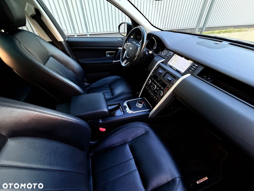 Land Rover Discovery Sport D180 HSE - 31