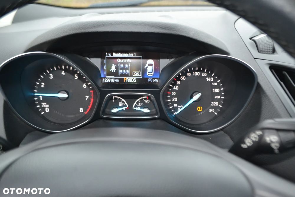 Ford Kuga 1.5 EcoBoost 2x4 Titanium - 19
