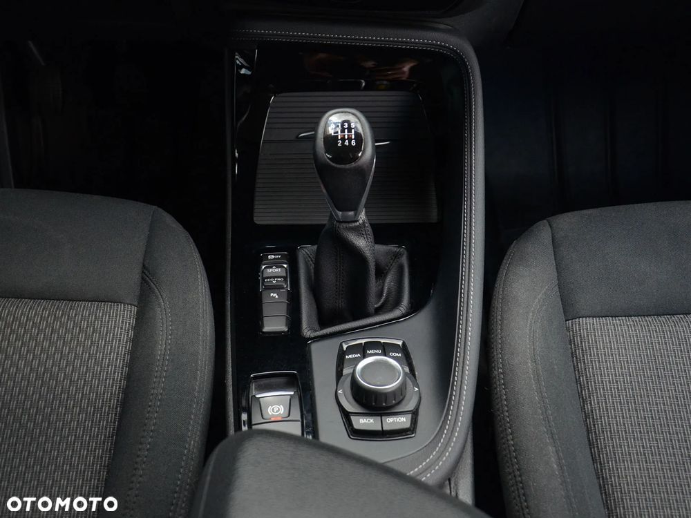 BMW X2 sDrive18i GPF Advantage - 37