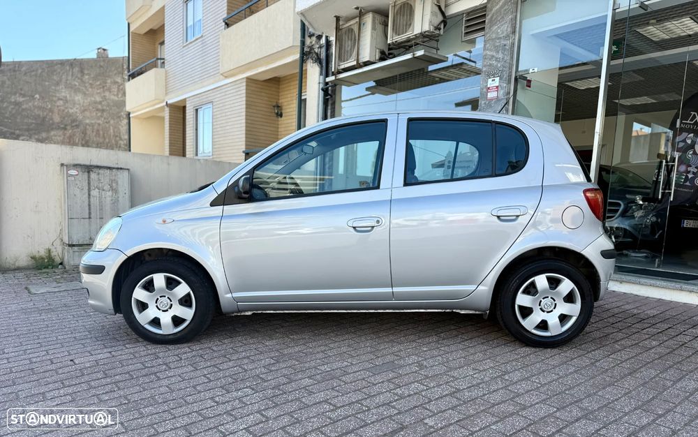 Toyota Yaris 1.0 Terra - 3