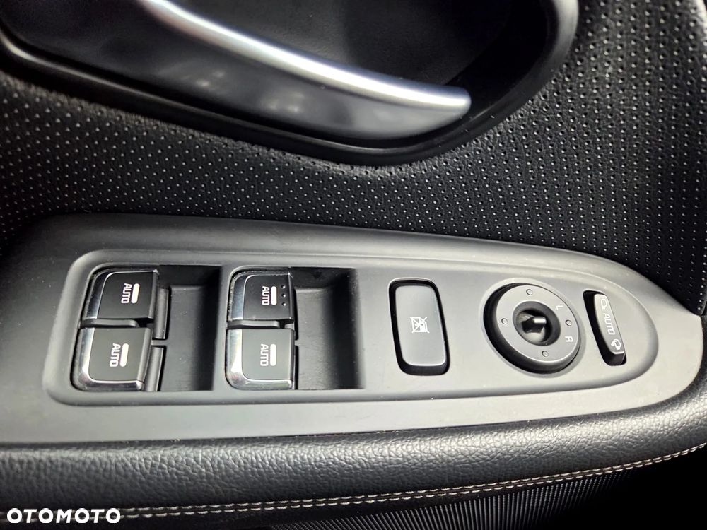 Kia Carens 1.6 GDI Edition 7 - 10