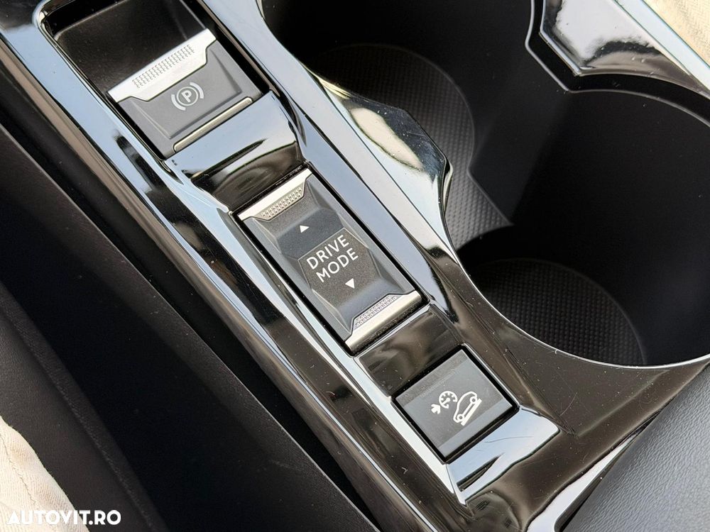 Peugeot 2008 1.2 L PureTech STT Allure - 31