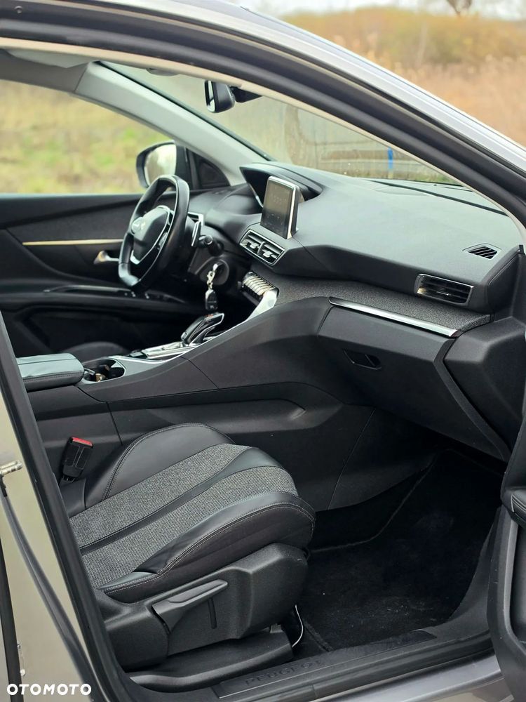 Peugeot 5008 - 12